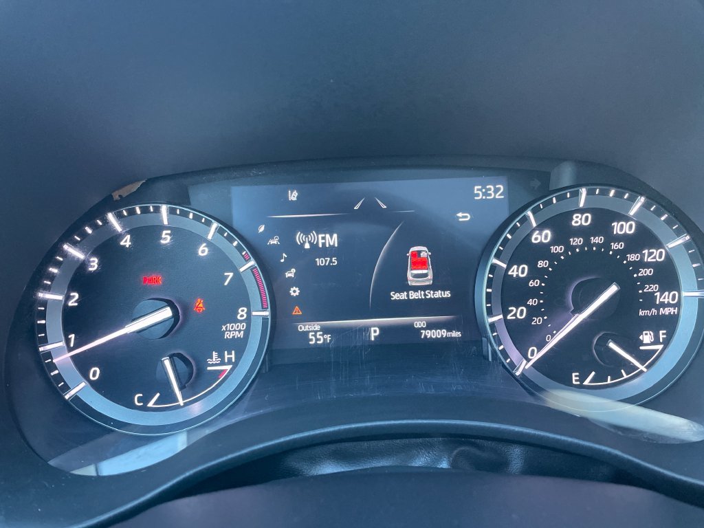 Used 2021 Toyota Highlander XLE AWD/4WD image 15