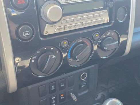 Used 2007 Toyota FJ Cruiser 4WD image 23