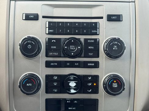 Used 2011 Ford Escape 2WD Hybrid image 27