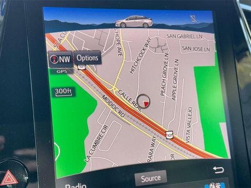 Used 2017 Toyota Prius Prime Premium image 18