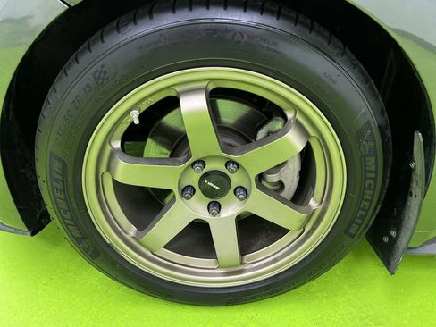 Used 2017 Ford Mustang Coupe RWD image 14