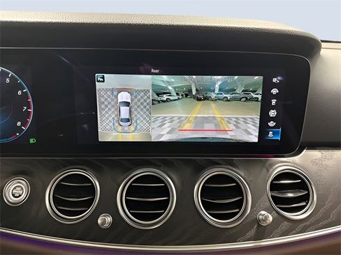 Certified 2021 Mercedes-Benz E 350 4MATIC Sedan image 20