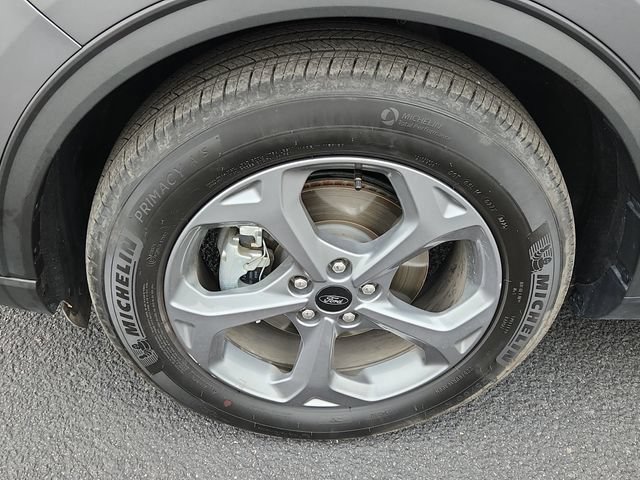 Used 2025 Ford Escape ST-Line FWD image 21