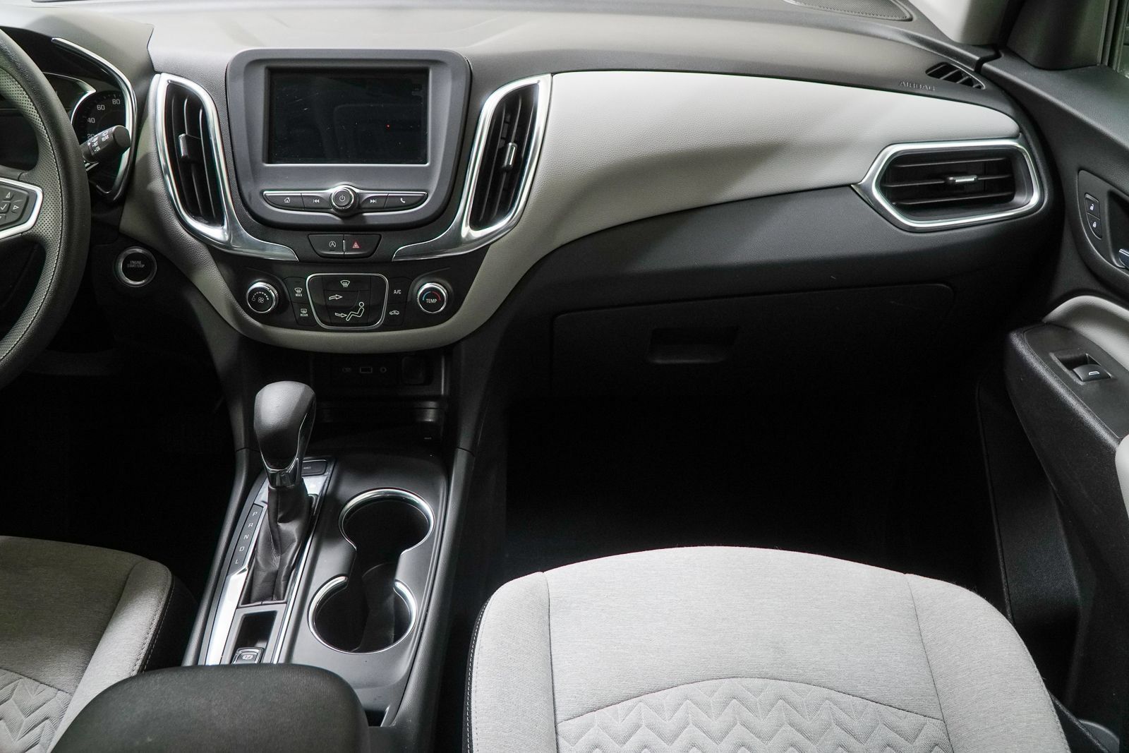 Used 2022 Chevrolet Equinox LS w/ LS Convenience Package AWD/4WD image 29