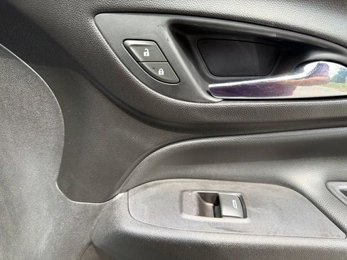 Used 2019 Chevrolet Equinox Premier AWD/4WD image 15