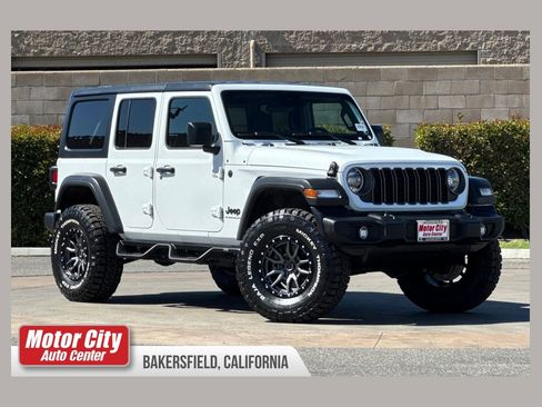 Used 2025 Jeep Wrangler Unlimited Sport AWD/4WD image 1
