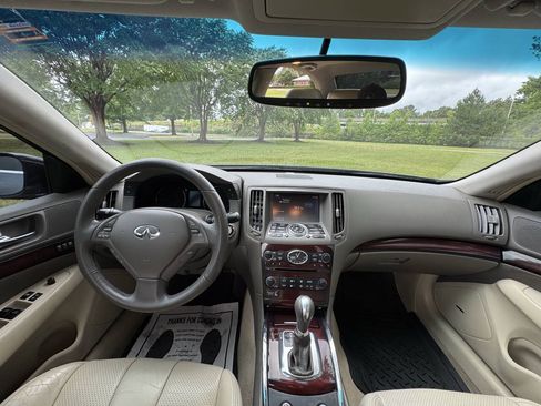 Used 2011 INFINITI G37 Journey w/ Premium Pkg RWD image 18