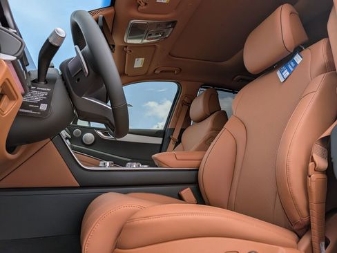 New 2026 Genesis GV80 2.5T Prestige image 13