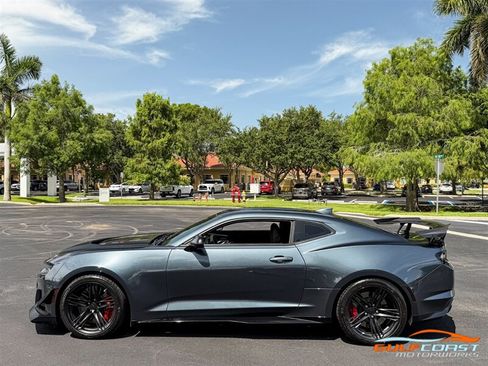 Used 2019 Chevrolet Camaro ZL1 RWD image 37