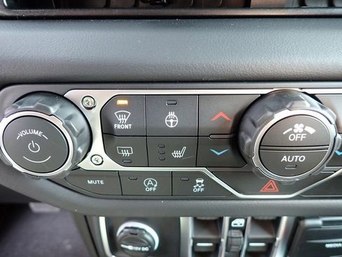 New 2026 Jeep Wrangler Unlimited Rubicon image 19