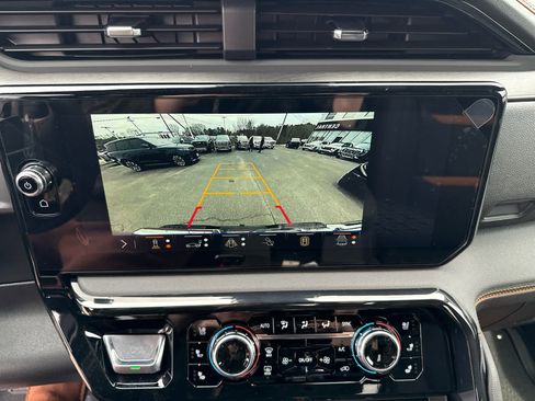 New 2026 GMC Sierra 1500 AT4 w/ Technology Package AWD/4WD image 18