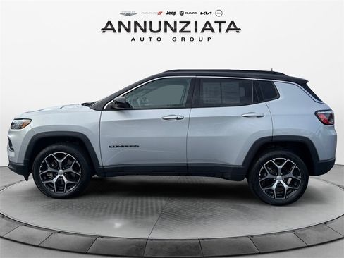 Used 2024 Jeep Compass Limited image 2