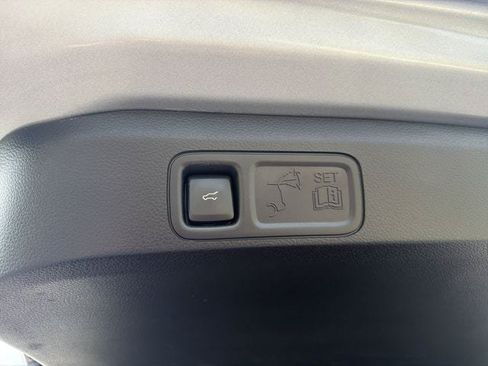 Used 2024 Ford Expedition Limited AWD/4WD image 25