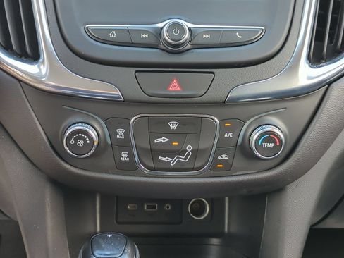 Used 2021 Chevrolet Equinox LT FWD image 18