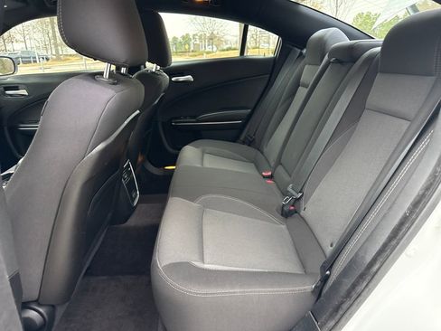 Used 2017 Dodge Charger SE image 16