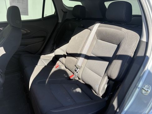 Used 2023 GMC Terrain SLE w/ Driver Convenience Package image 11