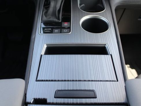 Certified 2026 Toyota Sienna XLE FWD image 40
