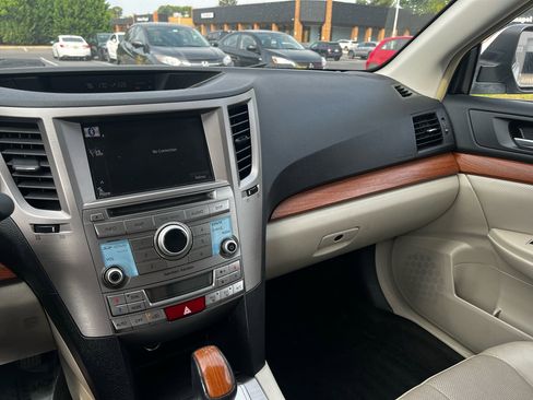 Used 2013 Subaru Outback 2.5i Limited image 13