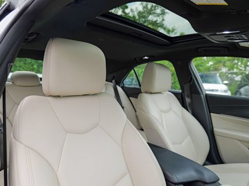 Used 2024 Cadillac CT4 Luxury w/ Sun And Sound Package AWD/4WD image 38