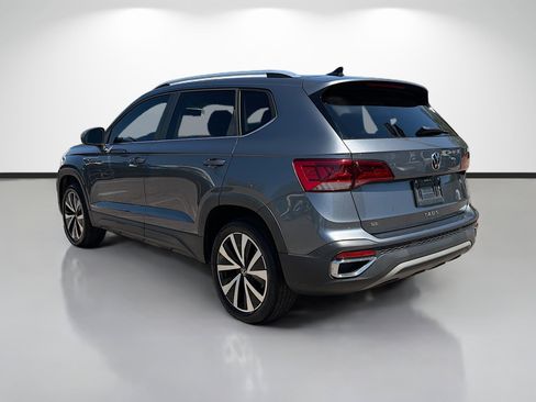 Used 2022 Volkswagen Taos SE image 5