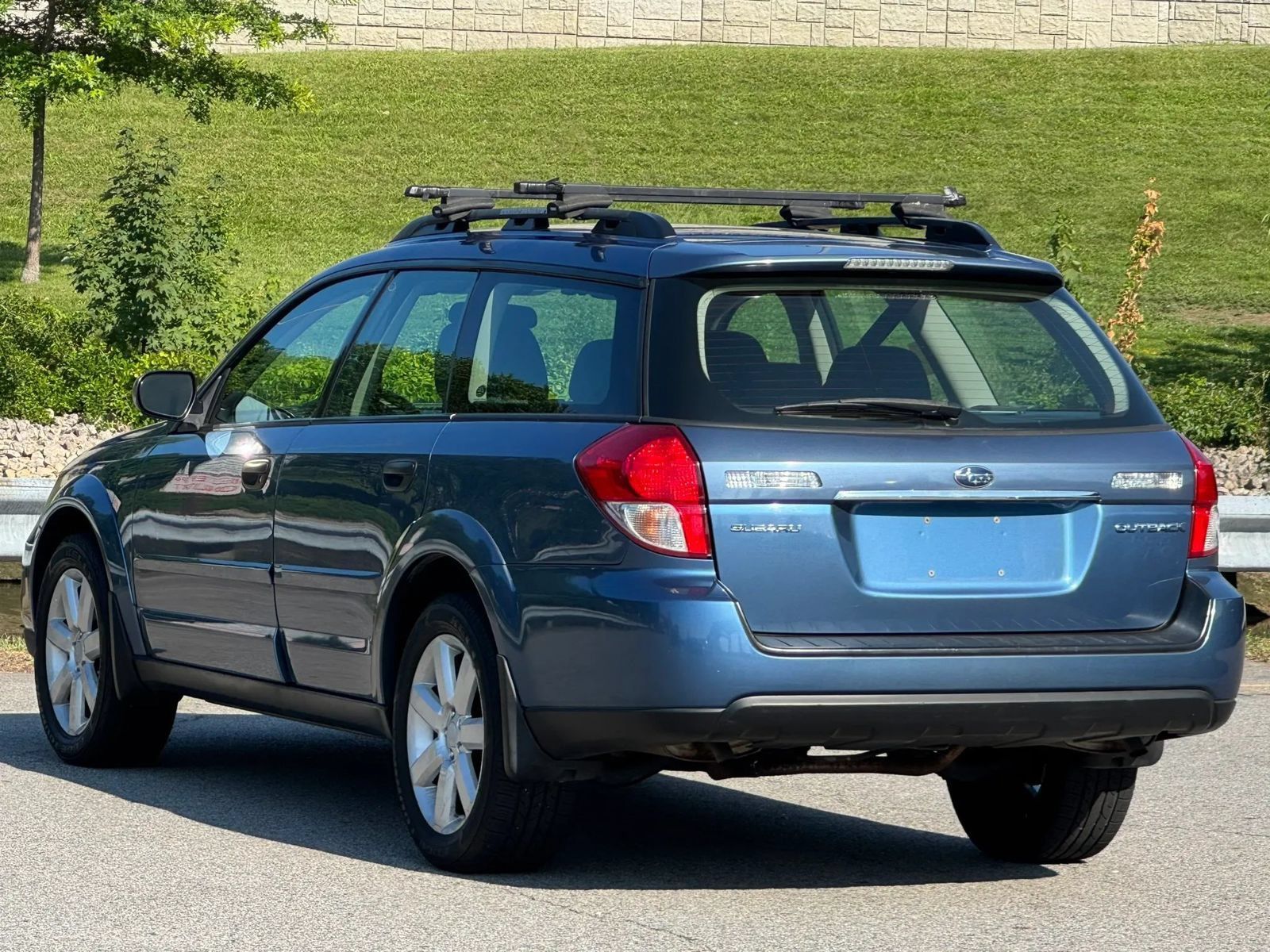 Used 2008 Subaru Outback 2.5i L.L. Bean AWD/4WD image 6