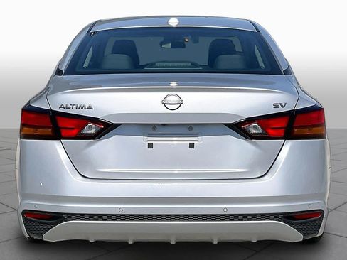 Used 2024 Nissan Altima 2.5 SV FWD image 5