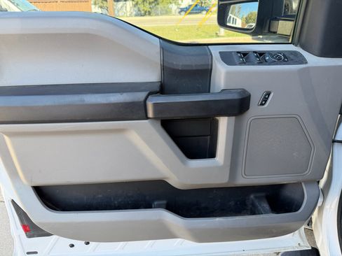 Used 2017 Ford F250 XL w/ Power Equipment Group image 35