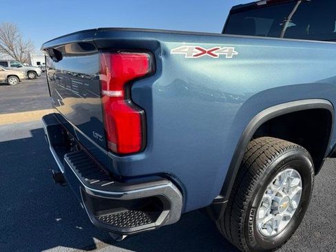 Used 2025 Chevrolet Silverado 3500 LTZ image 16