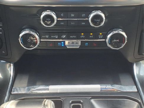 Used 2023 Ford F150 Lariat AWD/4WD image 18