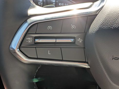 Used 2025 Chevrolet Equinox LT w/ Convenience Package II FWD image 28