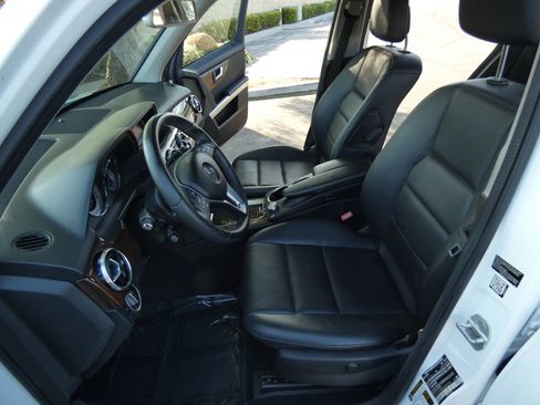 Used 2015 Mercedes-Benz GLK 350 2WD image 44