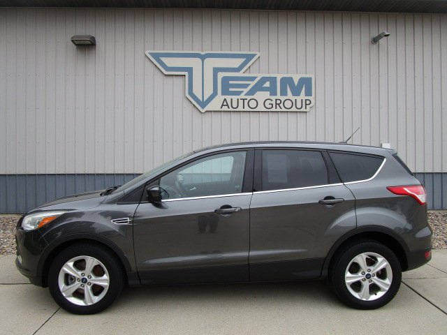 Used 2016 Ford Escape SE w/ SE Cold Weather Package AWD/4WD image 4
