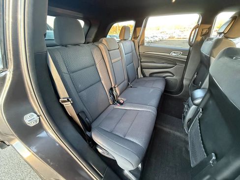 Used 2018 Jeep Grand Cherokee Laredo image 13