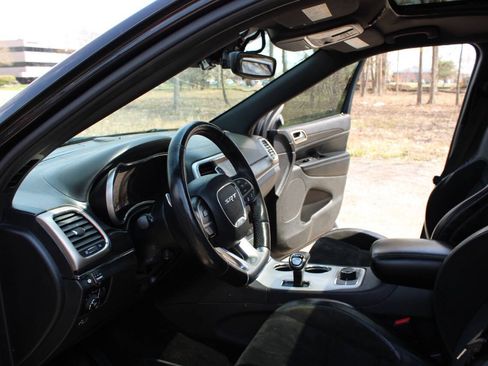 Used 2014 Jeep Grand Cherokee SRT8 w/ Luxury Group II AWD/4WD image 29