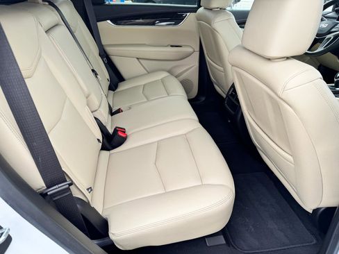 Used 2019 Cadillac XT5 AWD image 22