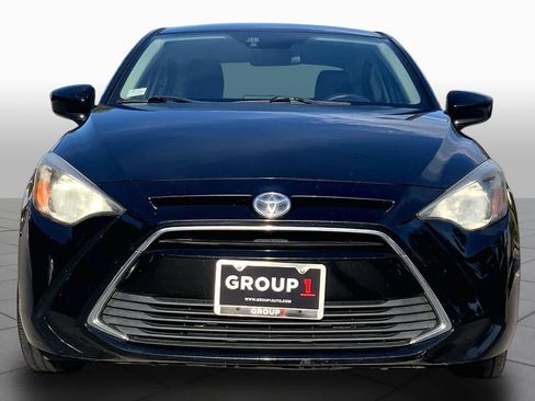 Used 2017 Toyota Yaris iA FWD image 4