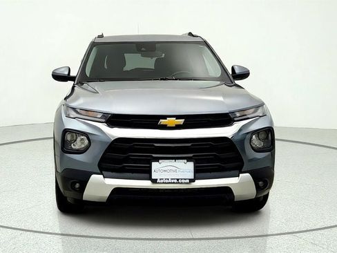 Used 2022 Chevrolet TrailBlazer LT AWD/4WD image 2