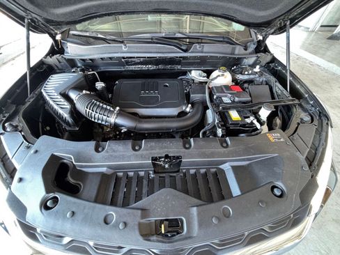 Used 2025 Chevrolet Blazer LT image 33