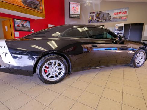 Used 2025 Dodge Charger R/T w/ Quick Order Package 25M R/T image 7