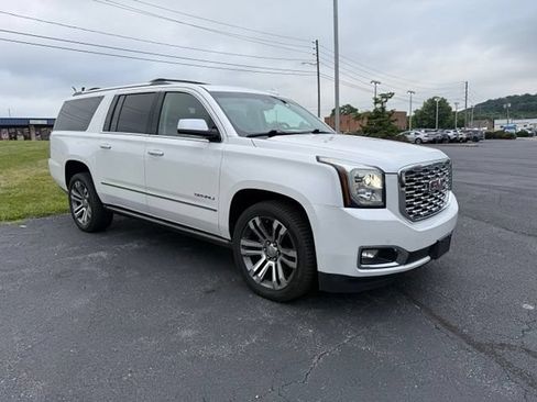 Used 2018 GMC Yukon XL Denali w/ Denali Ultimate Package AWD/4WD image 6