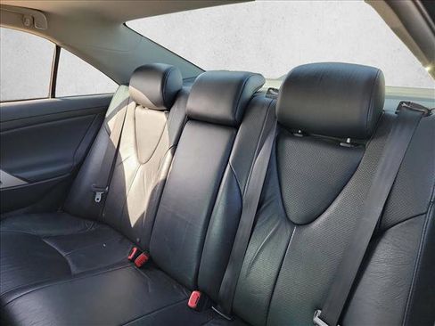 Used 2010 Toyota Camry SE image 14