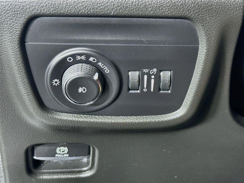 Used 2022 Jeep Grand Cherokee Summit w/ Adv Protech Group IV AWD/4WD image 10