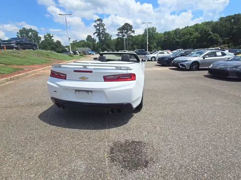 Used 2018 Chevrolet Camaro SS RWD image 4