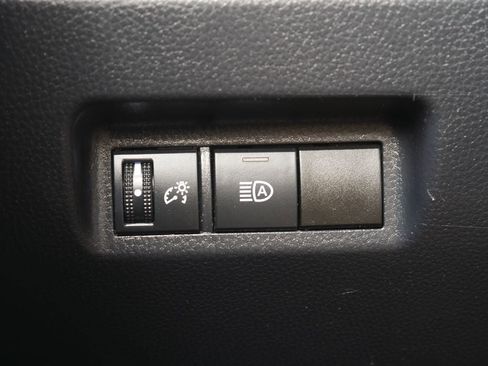 Used 2019 Toyota RAV4 LE w/ All Weather Liner Package AWD/4WD image 33