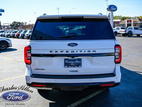 Used 2022 Ford Expedition Max Limited image 6