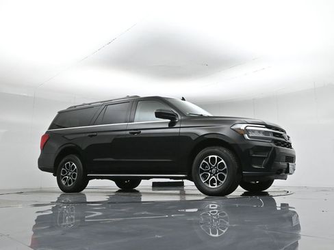 Used 2023 Ford Expedition Max XLT image 55