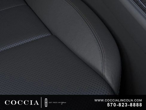 New 2026 Lincoln Aviator AWD image 16