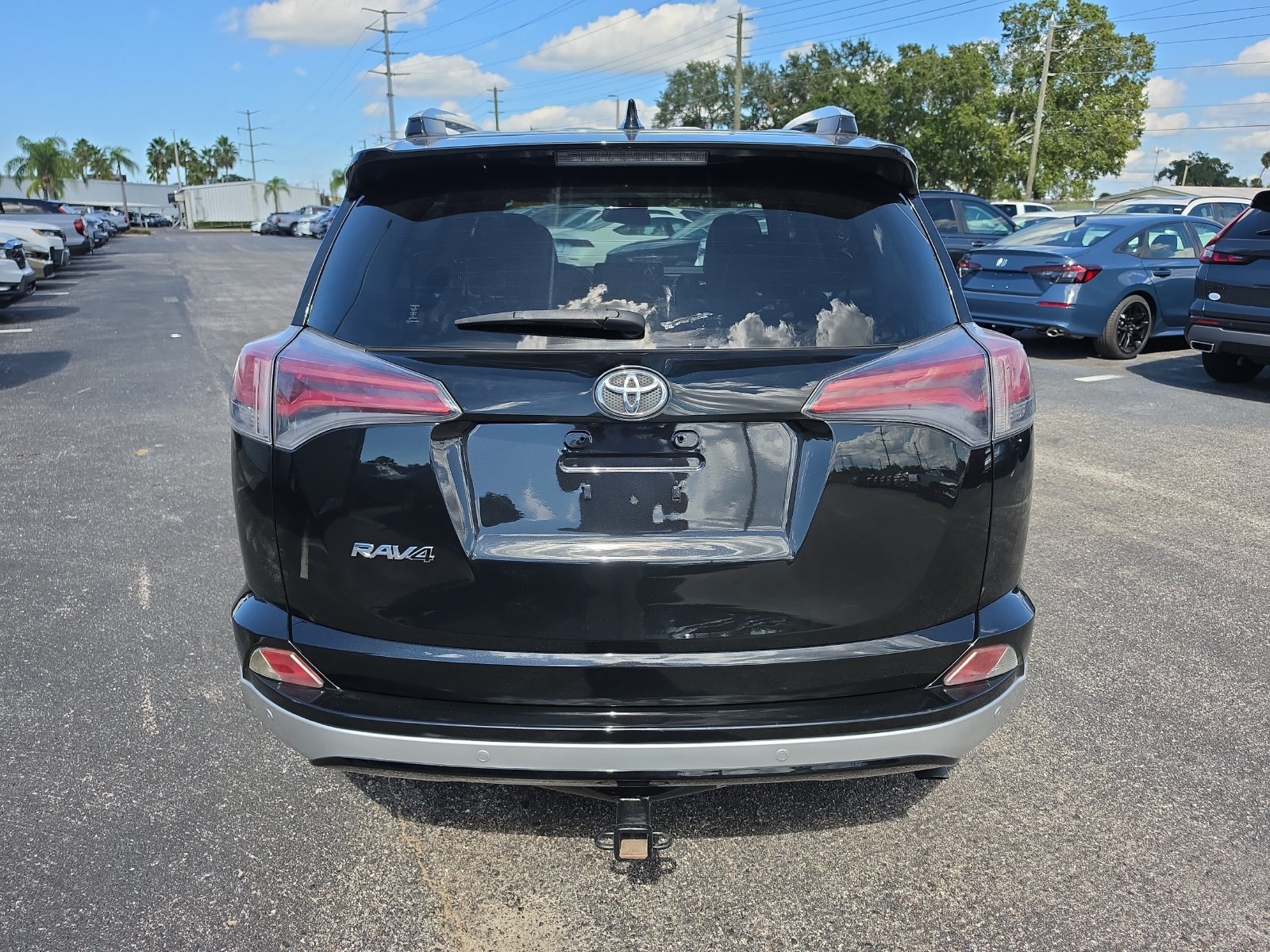 Used 2016 Toyota RAV4 SE w/ Advanced Technology Package AWD/4WD image 5