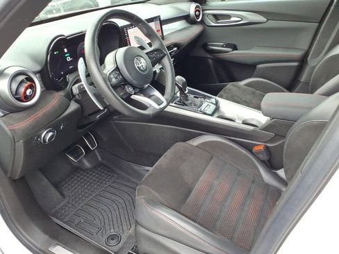 Used 2024 Alfa Romeo Tonale Veloce w/ Active Assist Package AWD/4WD image 14