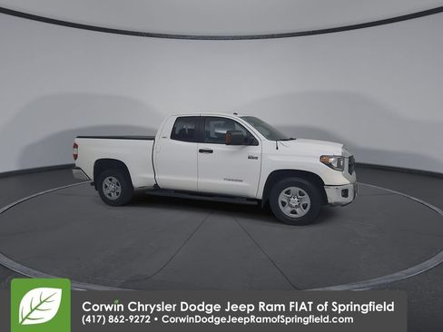 Used 2019 Toyota Tundra SR5 AWD/4WD image 2